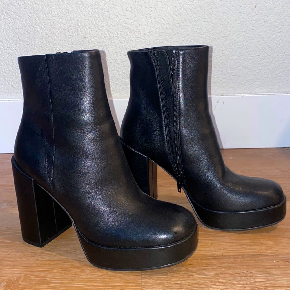 Steve Madden Black Leather Booties